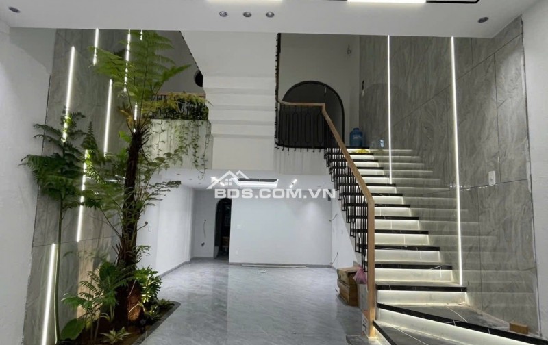 Bán nhà 3 tầng đường Lỗ Gíang 23 - P. Hoà Xuân